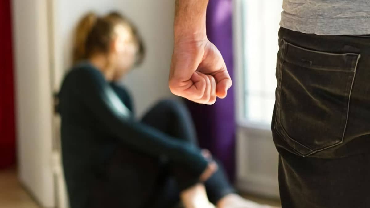 KDRT Kasus kekerasan dalam rumah tangga
