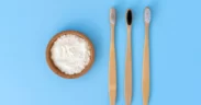 Cara Membersihkan Karang Gigi dengan Baking Soda